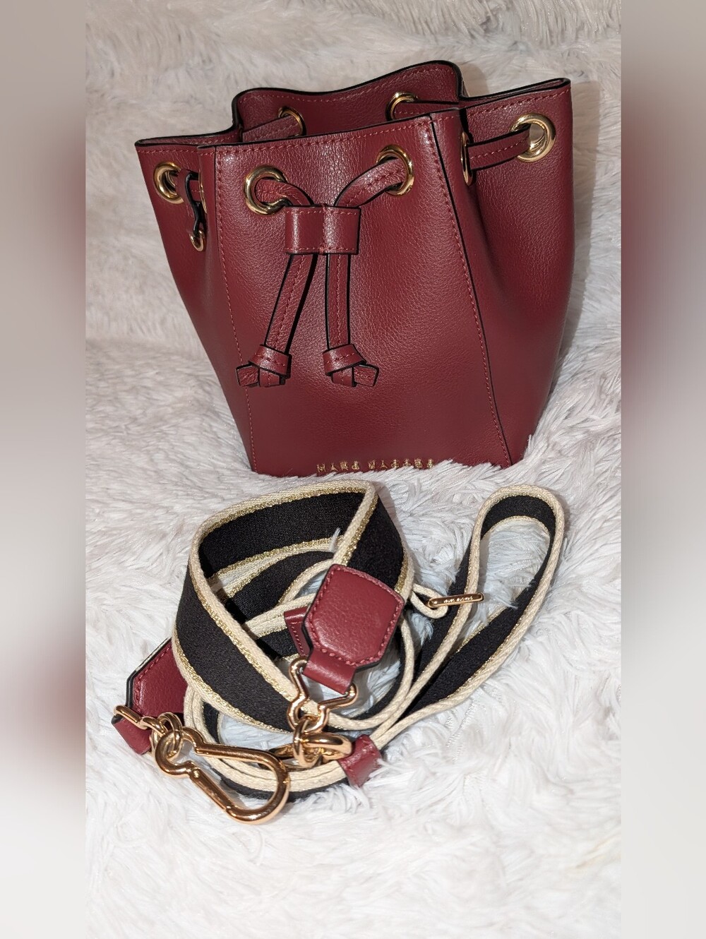 Marc Jacobs The Leather Bucket Bag with Detachable Strap Burgundy EUC - Picture 1 of 15